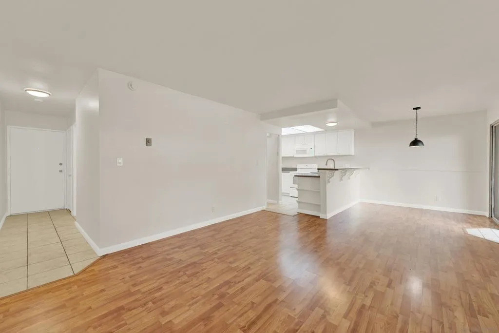 5750 Friars Rd 109, San Diego, California 92110 home-pic-21