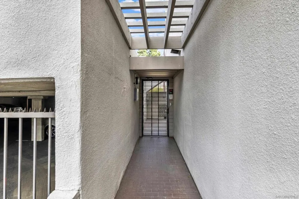 5750 Friars Rd 109, San Diego, California 92110 home-pic-4