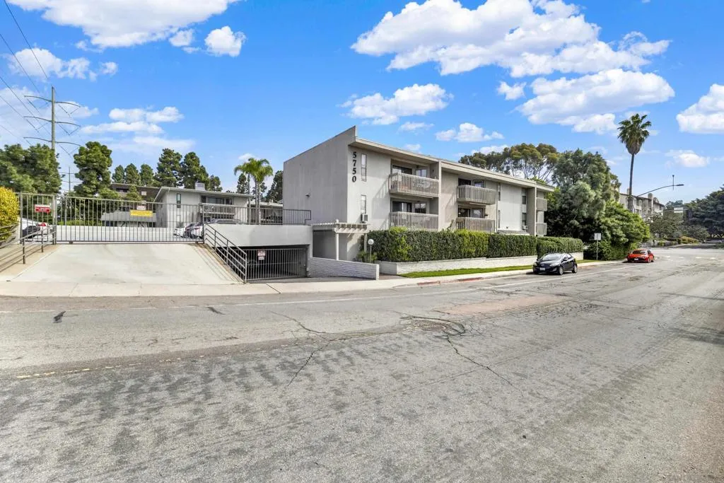 5750 Friars Rd 109, San Diego, California 92110 home-pic-2