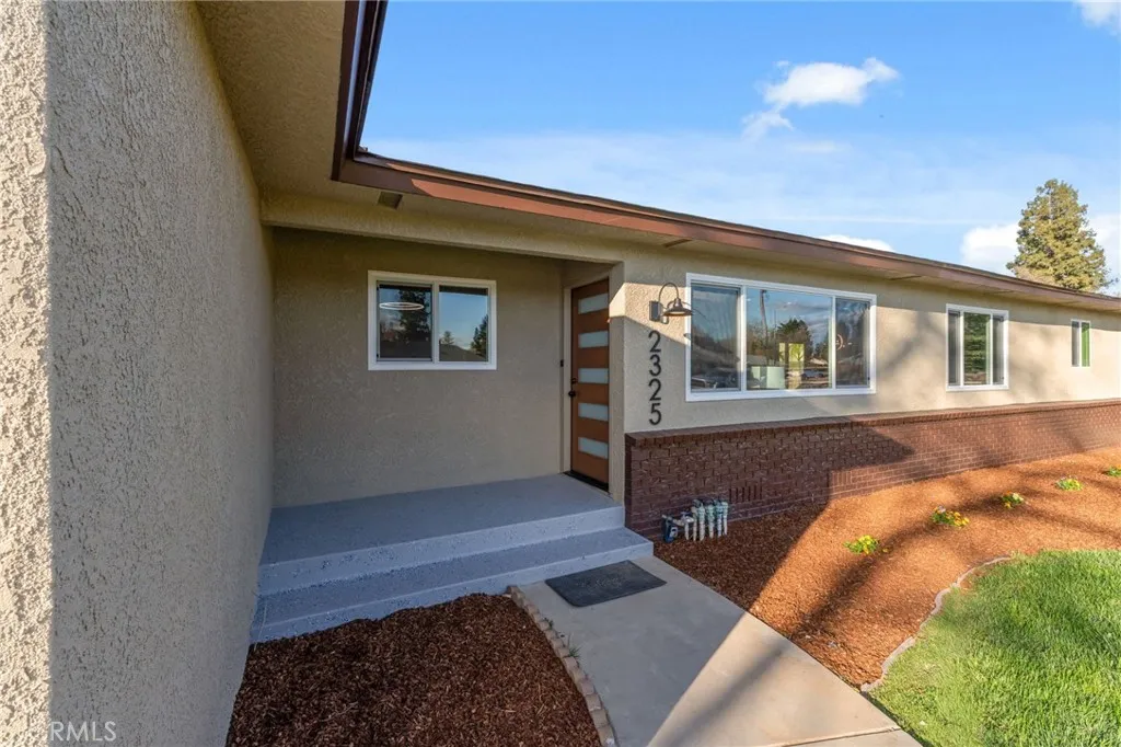 2325 Sierra Avenue, Clovis, California 93611 home-pic-5