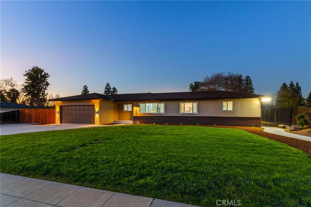 2325 Sierra Avenue, Clovis, California 93611 home-pic-2