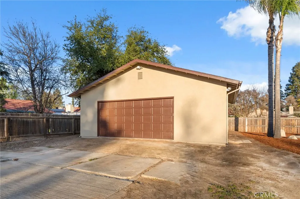 2325 Sierra Avenue, Clovis, California 93611 home-pic-40