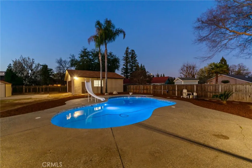 2325 Sierra Avenue, Clovis, California 93611 home-pic-61