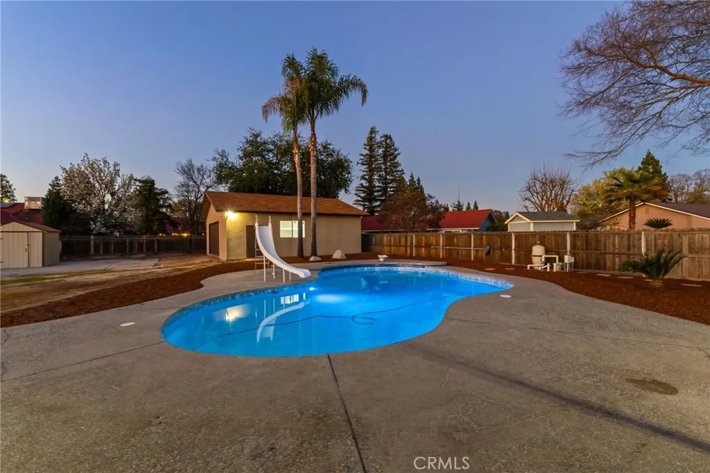 2325 Sierra Avenue, Clovis, California 93611 home-pic-53