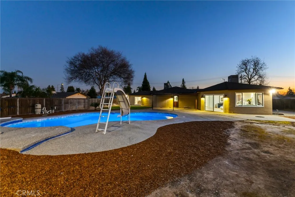 2325 Sierra Avenue, Clovis, California 93611 home-pic-60