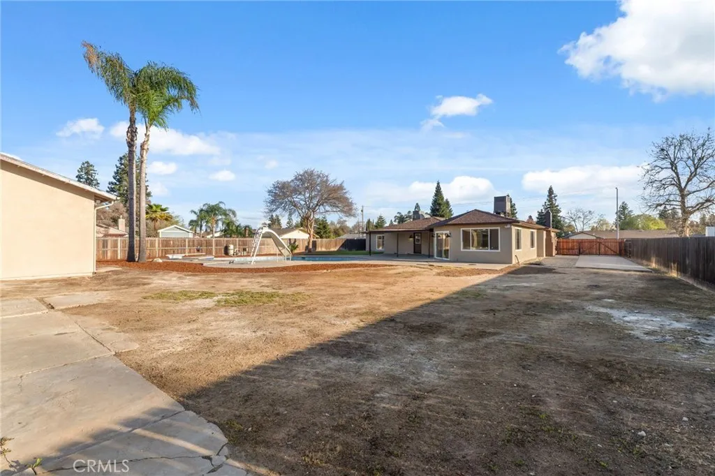 2325 Sierra Avenue, Clovis, California 93611 home-pic-39