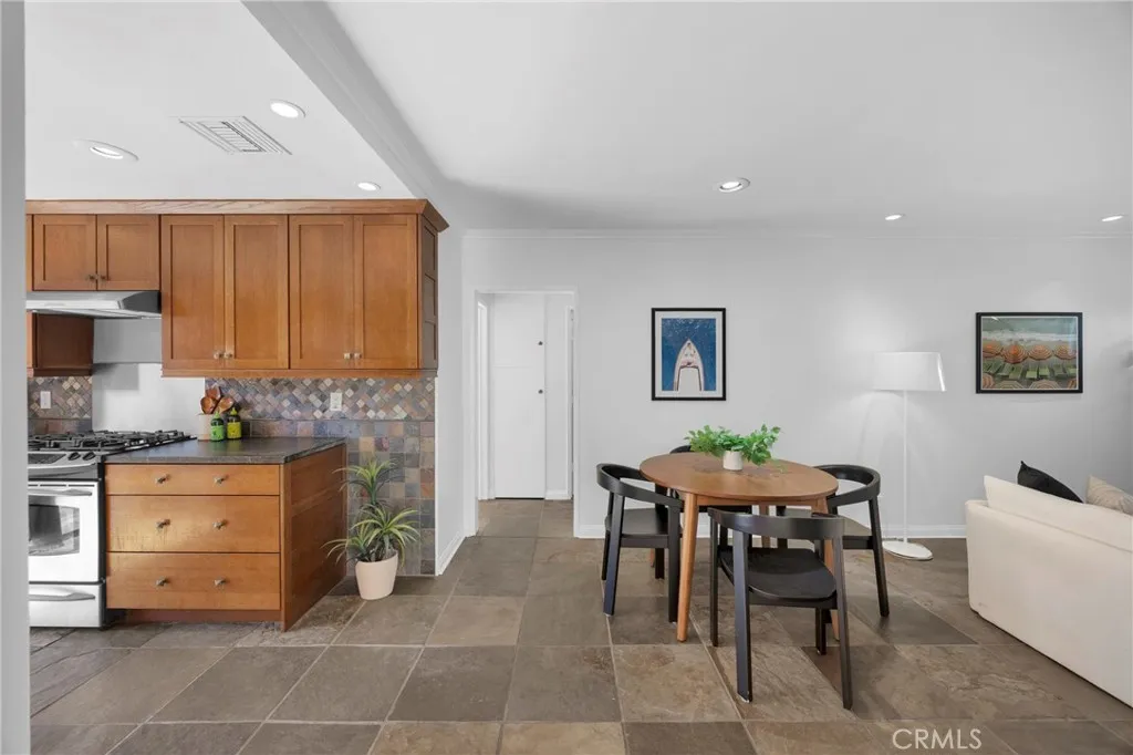 5792 Campo Walk, Long Beach, California 90803 home-pic-5
