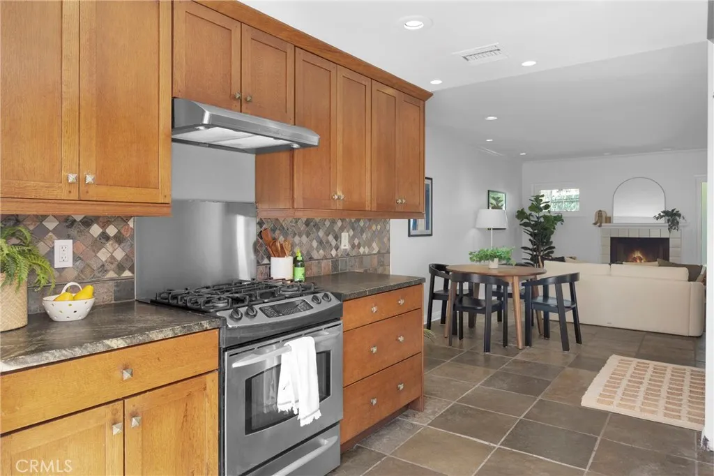 5792 Campo Walk, Long Beach, California 90803 home-pic-15