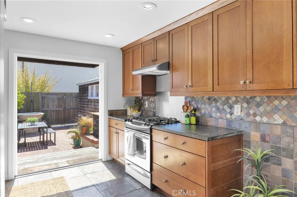 5792 Campo Walk, Long Beach, California 90803 home-pic-11