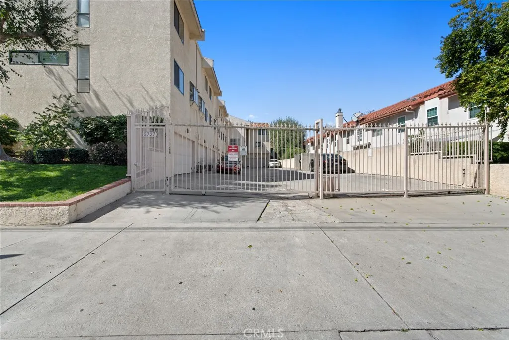 5727 Etiwanda 3, Tarzana, California 91364 home-pic-43