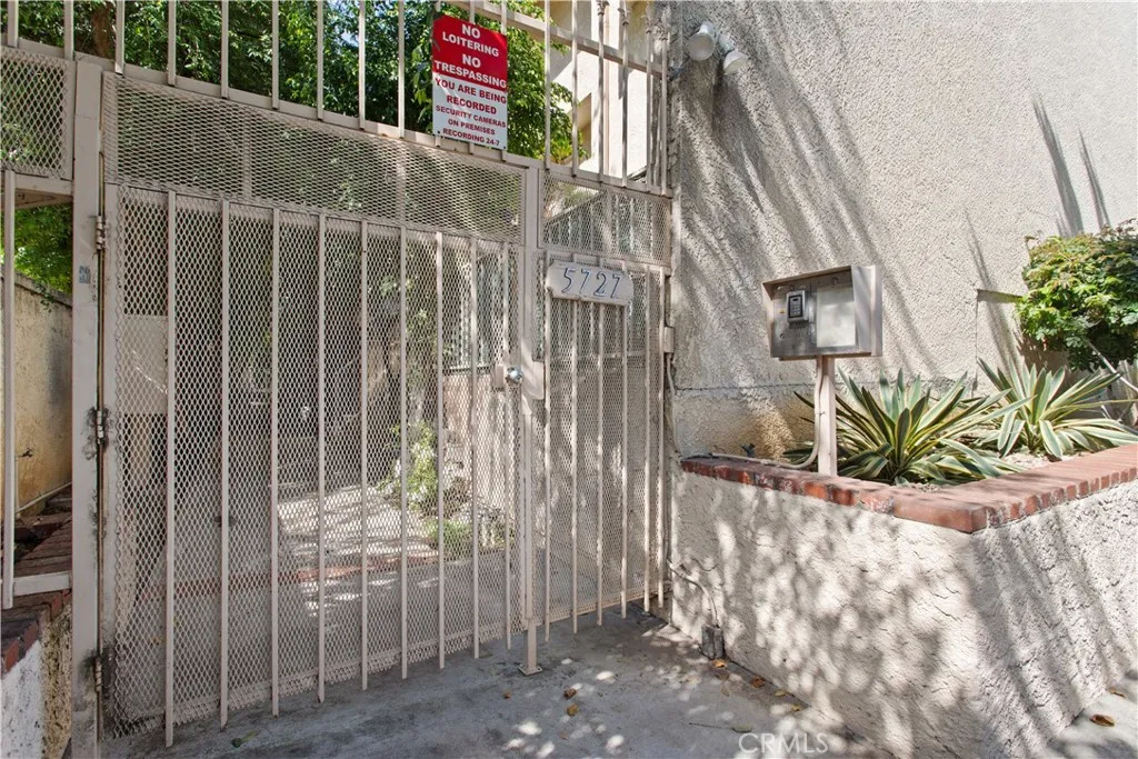 5727 Etiwanda 3, Tarzana, California 91364 home-pic-36