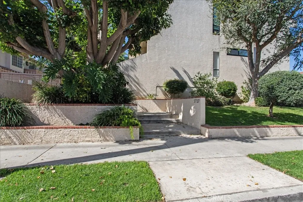 5727 Etiwanda 3, Tarzana, California 91364 home-pic-31