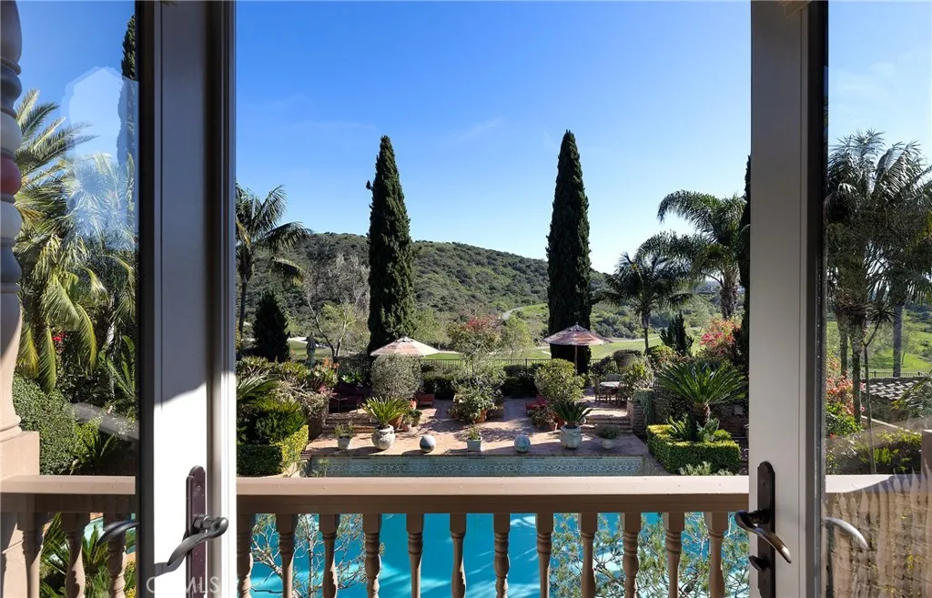 35 Calle Careyes, San Clemente, California 92673 home-pic-45