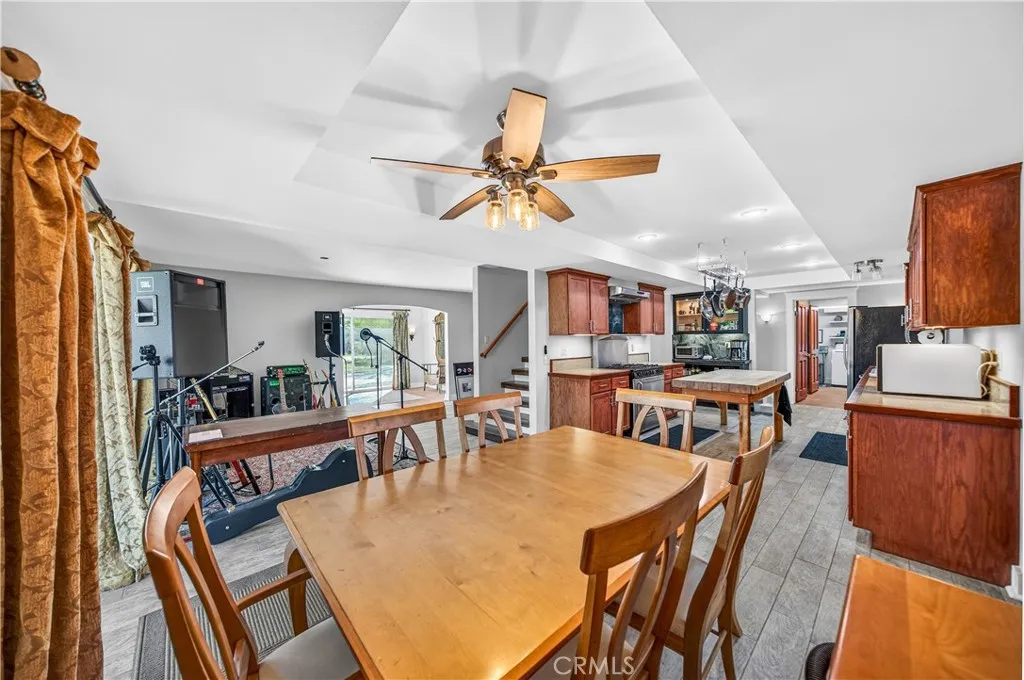 33620 Oak Drive, Hemet, California 92544 home-pic-16