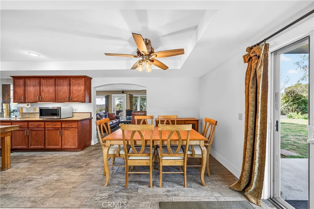33620 Oak Drive, Hemet, California 92544 home-pic-14