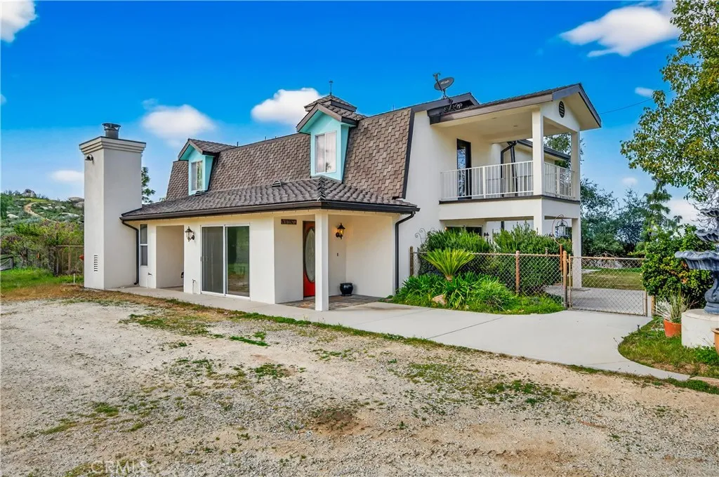 33620 Oak Drive, Hemet, California 92544 home-pic-5