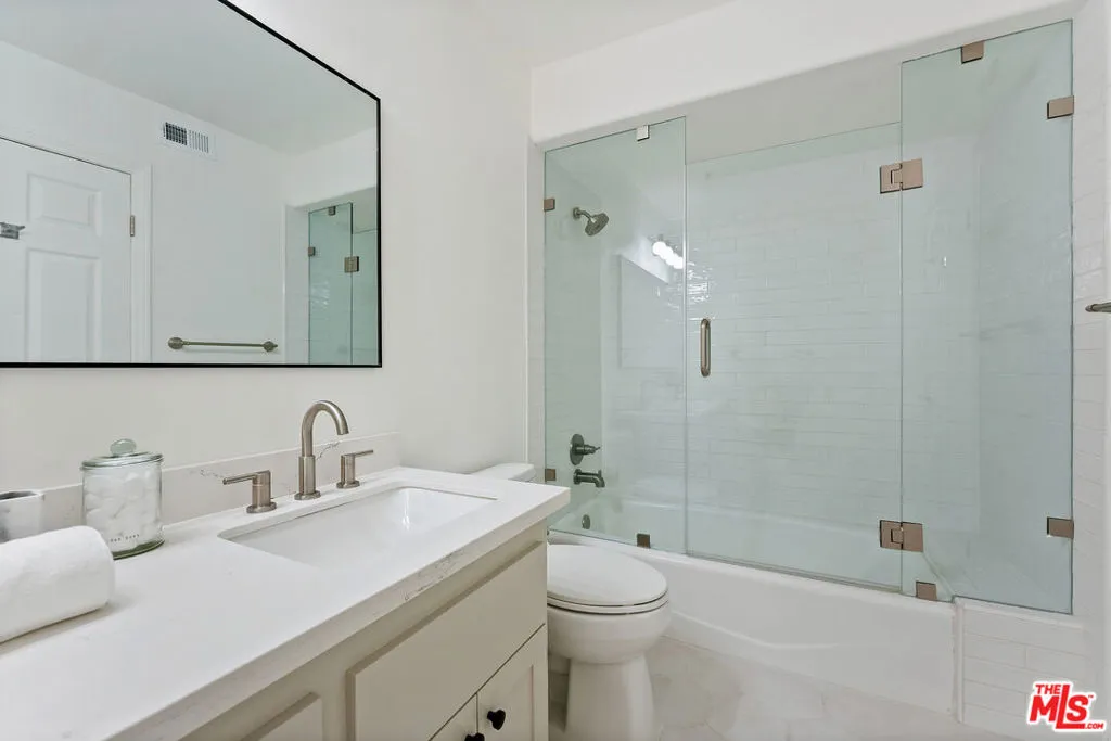 1214 14th Street 204, Santa Monica, California 90404 home-pic-23