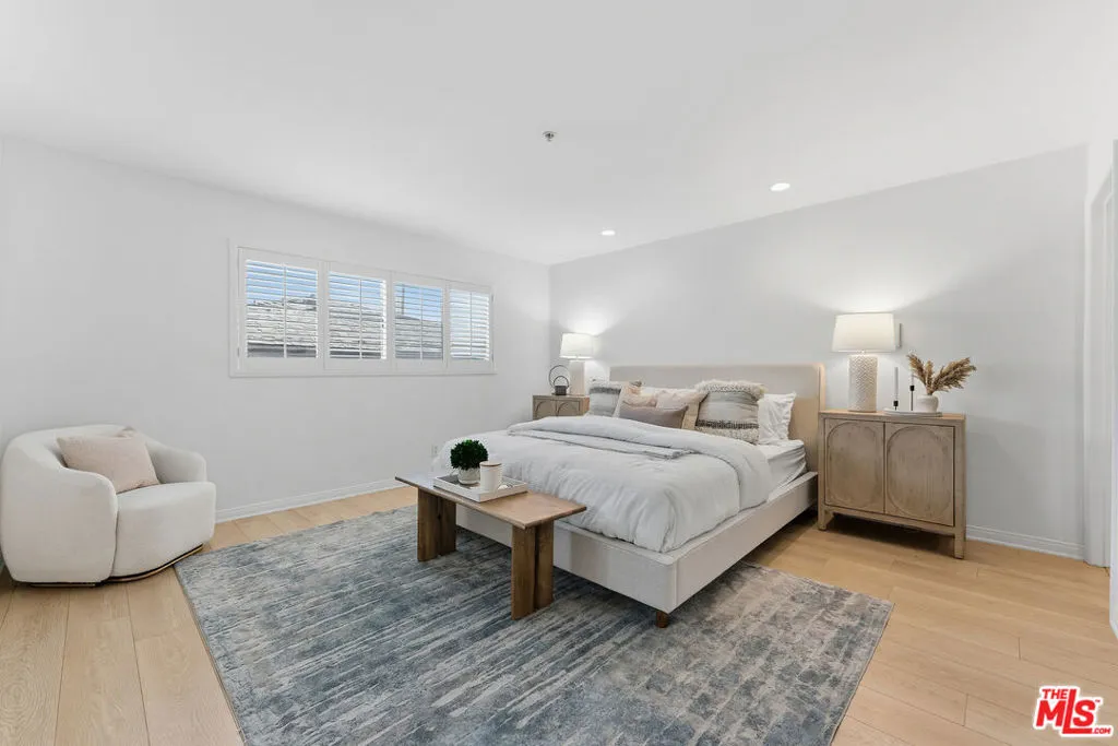 1214 14th Street 204, Santa Monica, California 90404 home-pic-16
