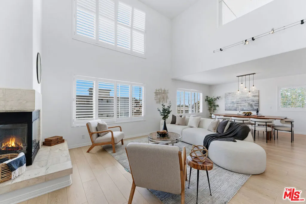 1214 14th Street 204, Santa Monica, California 90404 home-pic-3