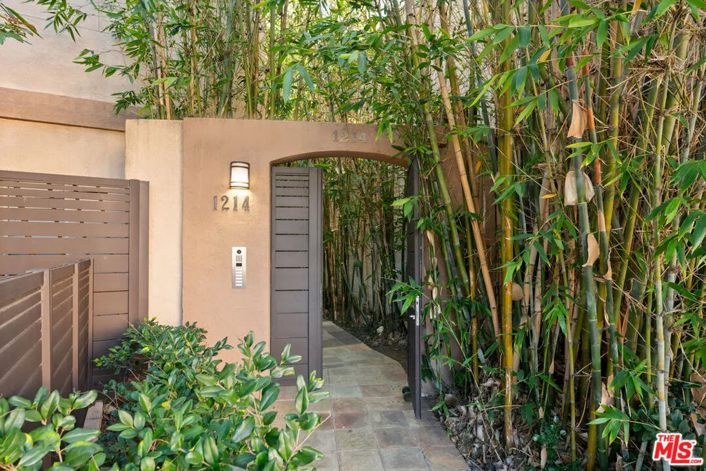 1214 14th Street 204, Santa Monica, California 90404 home-pic-37