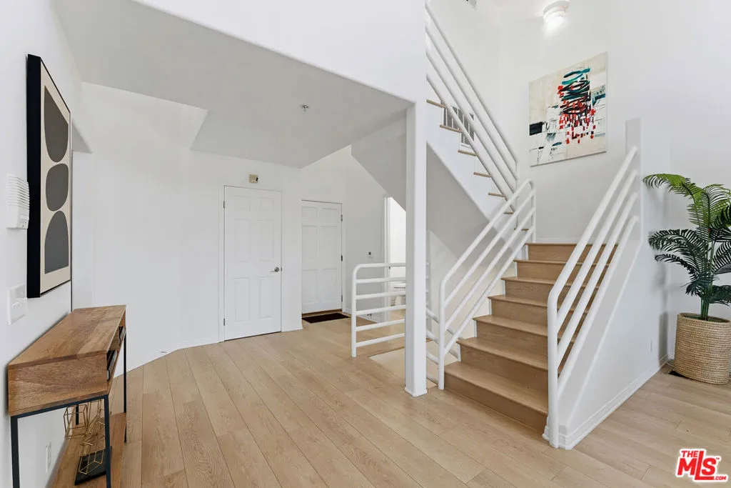 1214 14th Street 204, Santa Monica, California 90404 home-pic-15