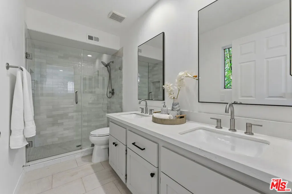 1214 14th Street 204, Santa Monica, California 90404 home-pic-18
