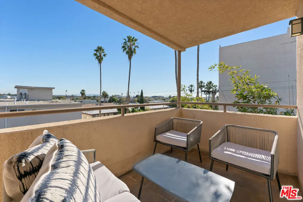 1214 14th Street 204, Santa Monica, California 90404 home-pic-29