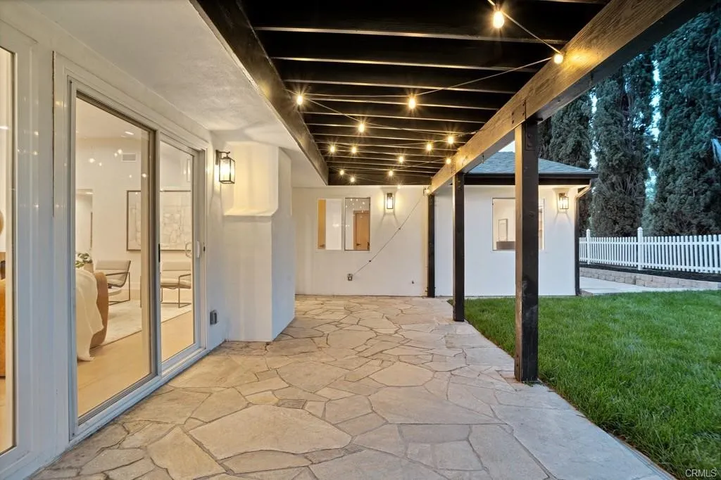 24100 Philiprimm Street, Woodland Hills, California 91367 home-pic-32
