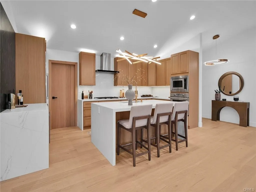 24100 Philiprimm Street, Woodland Hills, California 91367 home-pic-9