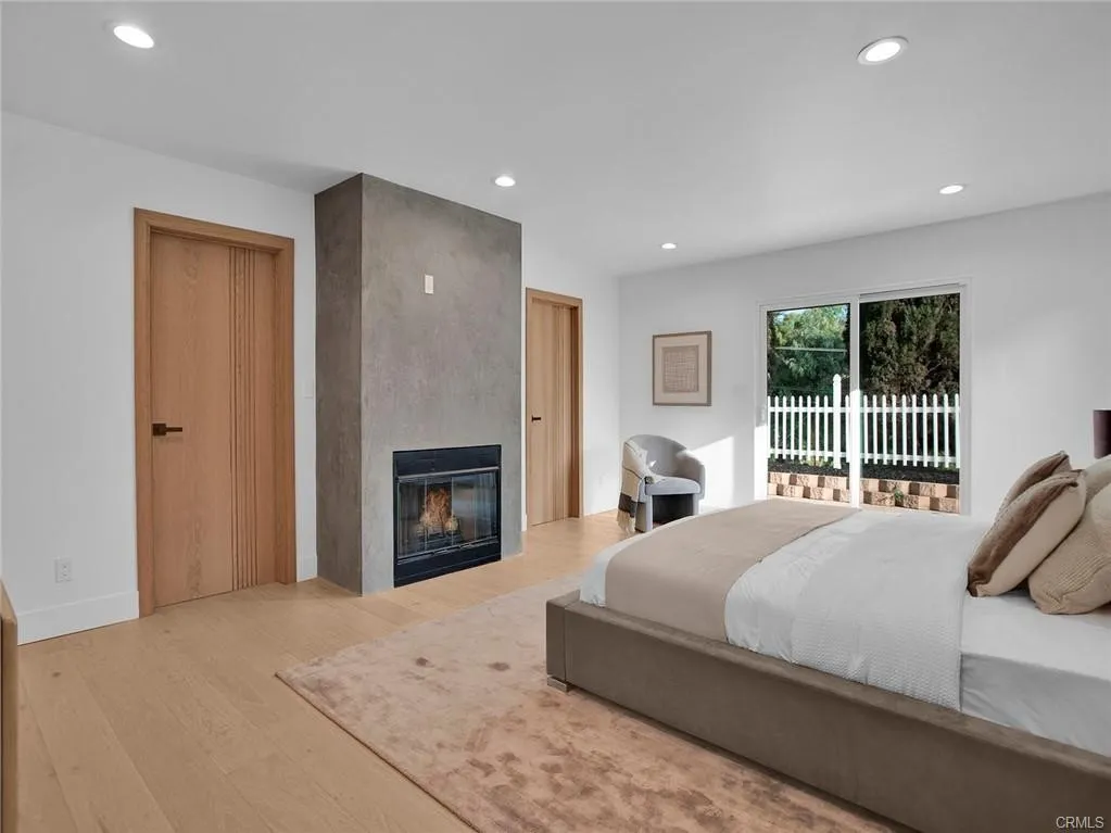 24100 Philiprimm Street, Woodland Hills, California 91367 home-pic-18