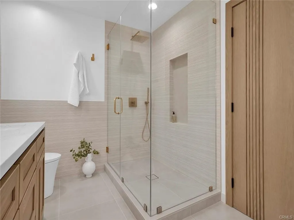 24100 Philiprimm Street, Woodland Hills, California 91367 home-pic-21