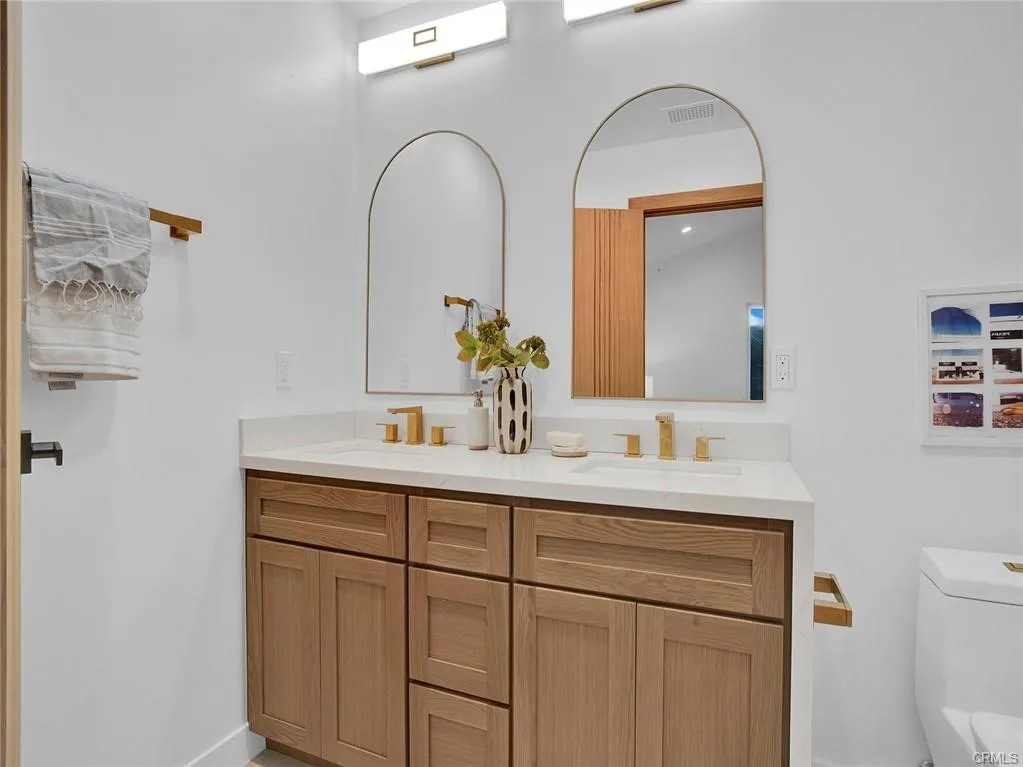 24100 Philiprimm Street, Woodland Hills, California 91367 home-pic-28