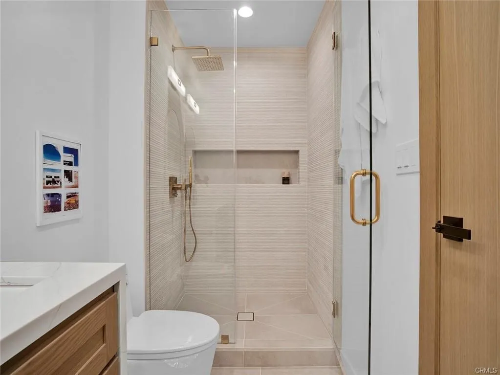 24100 Philiprimm Street, Woodland Hills, California 91367 home-pic-29