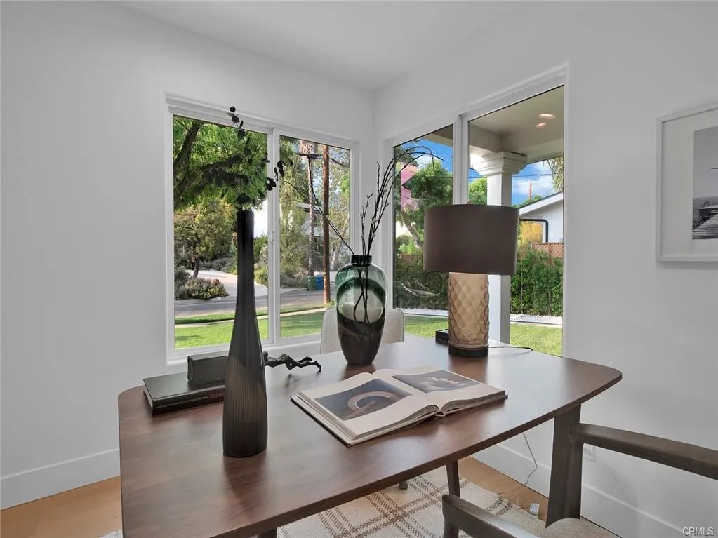 24100 Philiprimm Street, Woodland Hills, California 91367 home-pic-17