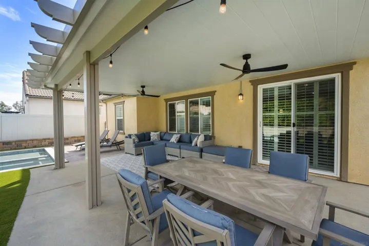 10664 Cobble Court, Santee, California 92071