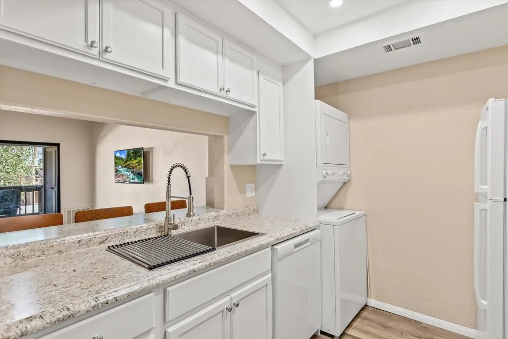 45546 Aladdin Street C202, Indio, California 92201 home-pic-11