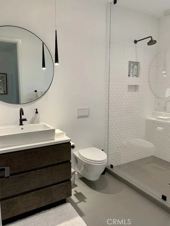 Main floor full bath for bedroom #2 and guest