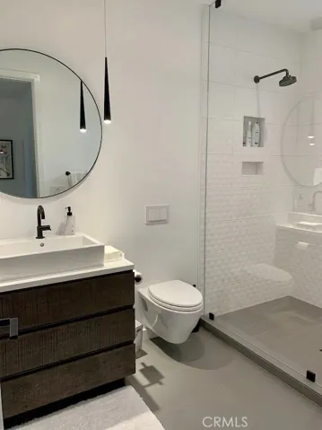 Main floor full bath for bedroom #2 and guest