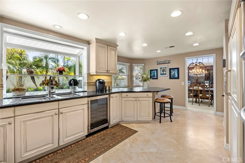 5184 Vista Montana, Yorba Linda, California 92886 home-pic-11