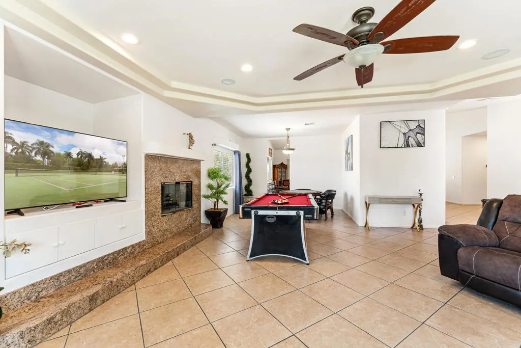 32100 Whispering Palms Trail, Cathedral City, California 92234 home-pic-7