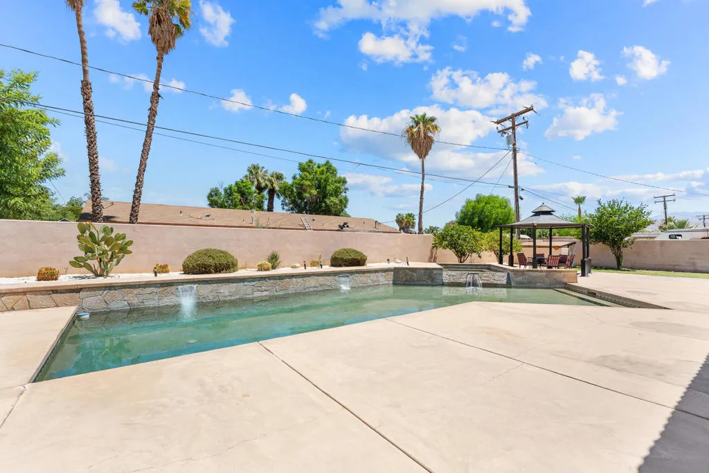32100 Whispering Palms Trail, Cathedral City, California 92234 home-pic-28