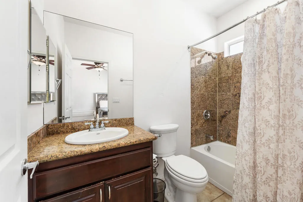32100 Whispering Palms Trail, Cathedral City, California 92234 home-pic-22