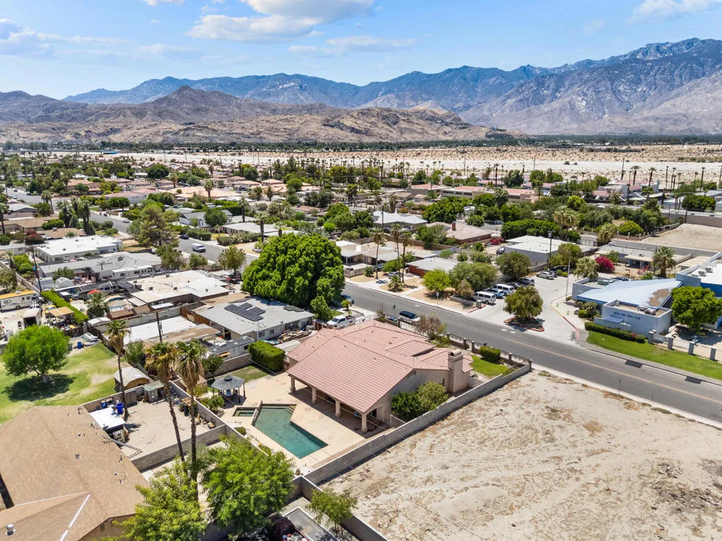 32100 Whispering Palms Trail, Cathedral City, California 92234 home-pic-34