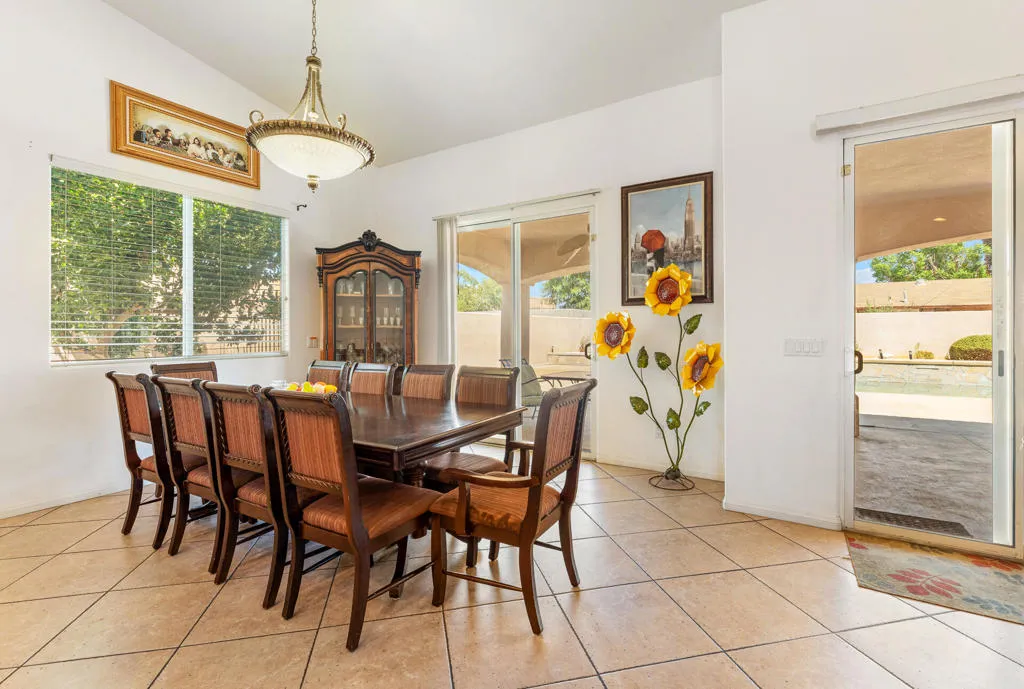 32100 Whispering Palms Trail, Cathedral City, California 92234 home-pic-13