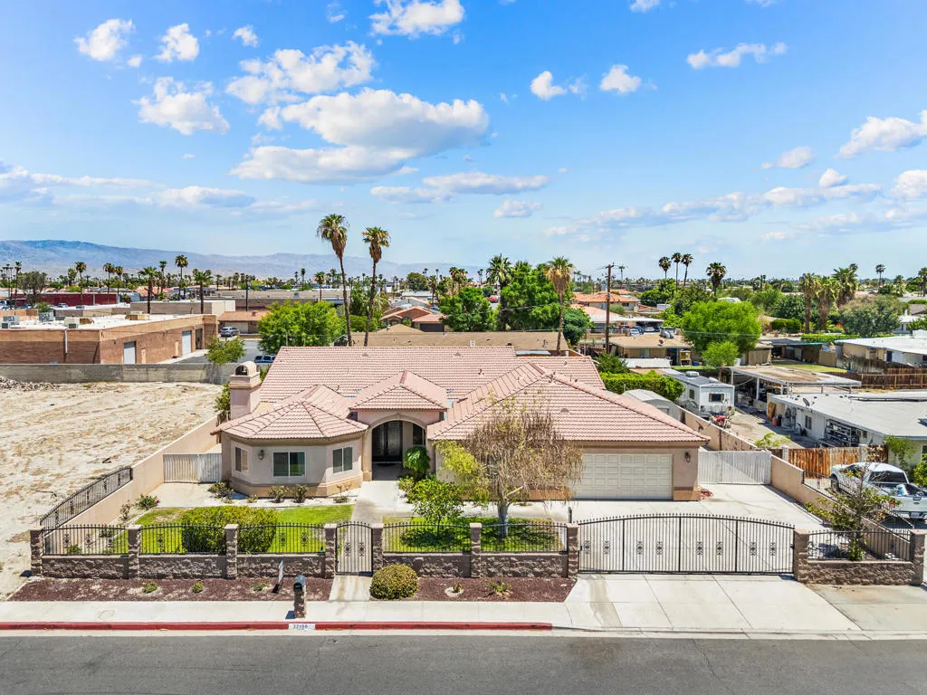32100 Whispering Palms Trail, Cathedral City, California 92234 home-pic-1