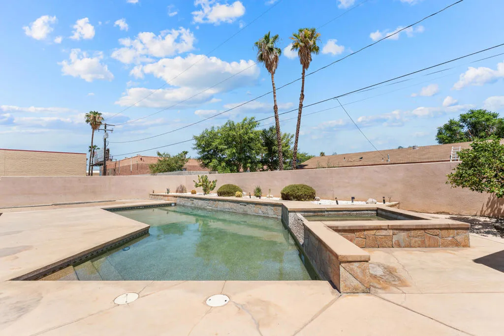 32100 Whispering Palms Trail, Cathedral City, California 92234 home-pic-27