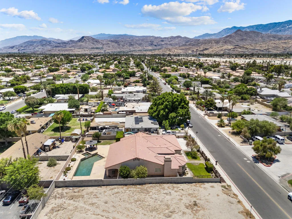 32100 Whispering Palms Trail, Cathedral City, California 92234 home-pic-35