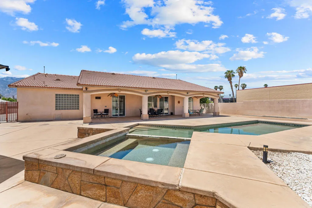 32100 Whispering Palms Trail, Cathedral City, California 92234 home-pic-32
