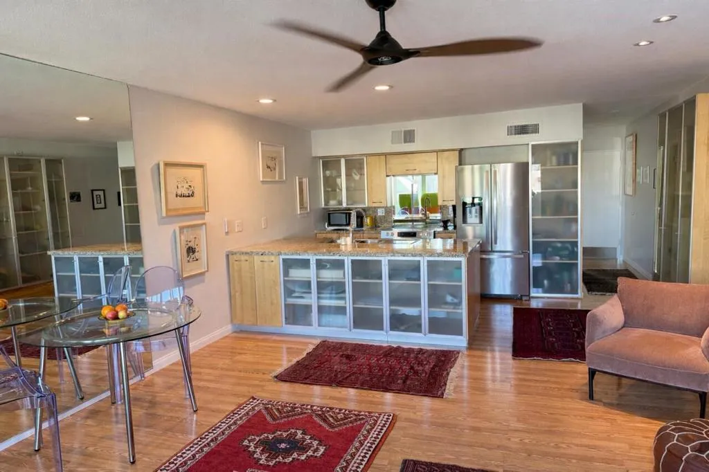 1655 E Palm Canyon Drive 618, Palm Springs, California 92264 home-pic-2