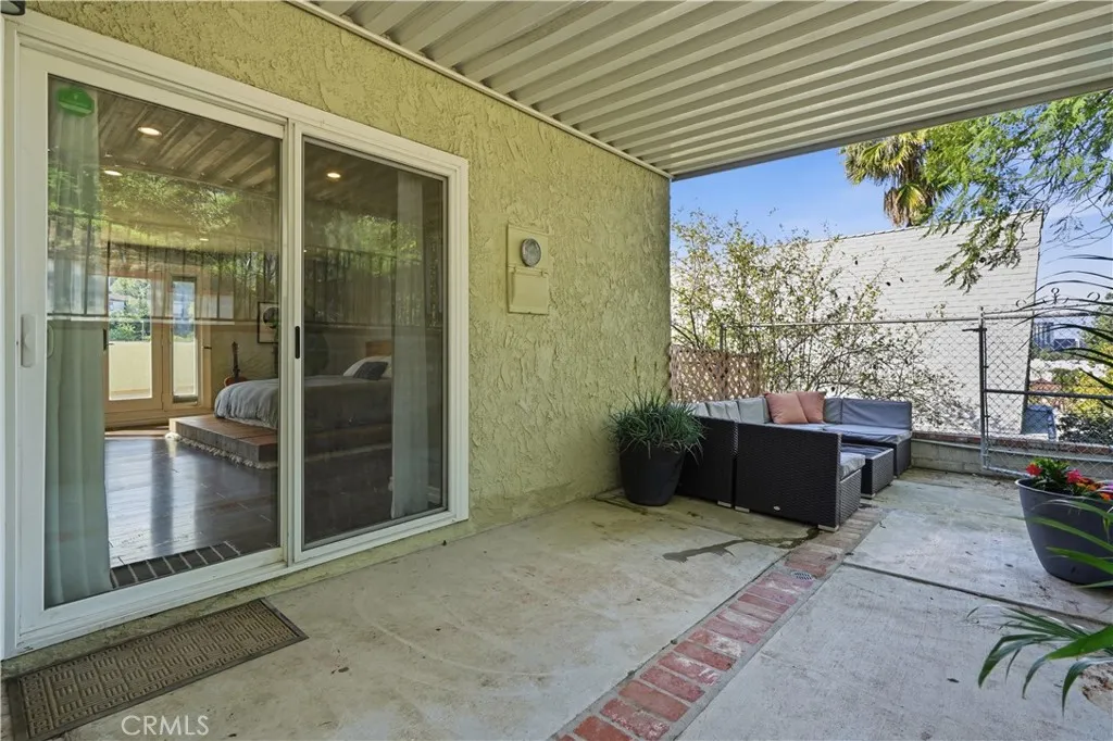 5244 Baza, Woodland Hills, California 91364 home-pic-28